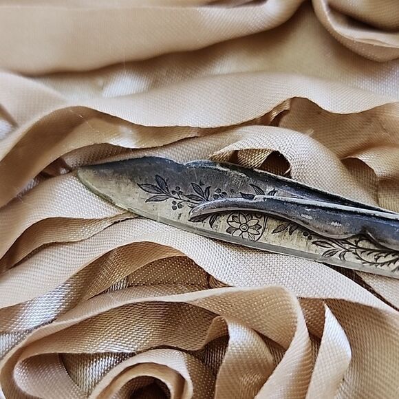 Victorian era Fruit & Nut Knife - Picture 7 of 10